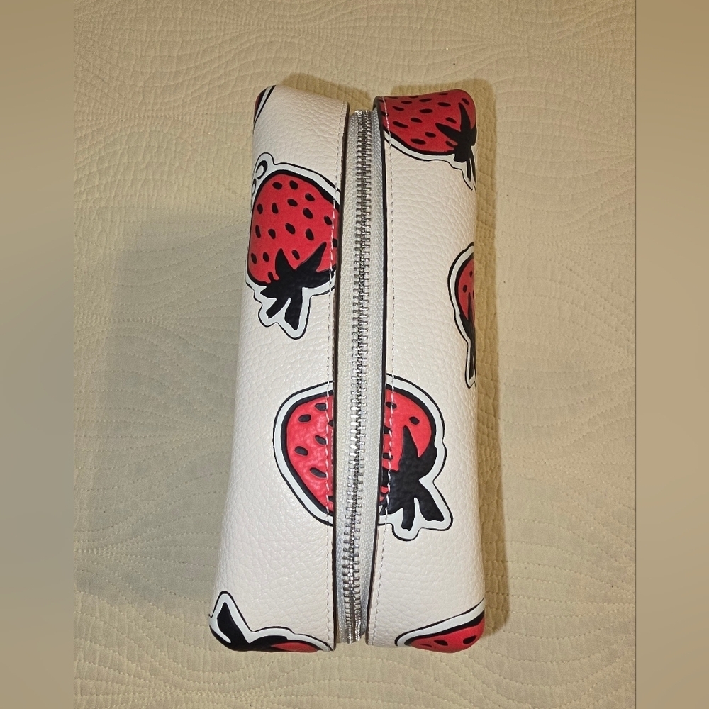 NWY Coach White Strawberry Print Ladies Leather Cosmetic Pouch - Picture 5 of 8